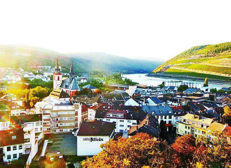 中国女网红被指抹黑泰国:遭当地警方传唤,可能会被驱逐出境