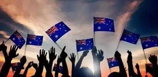 【提升小区颜值 打造宜居家园】陈塬街道：“洁”尽全力提速小区环境整治脚步，让居民乐享新生活